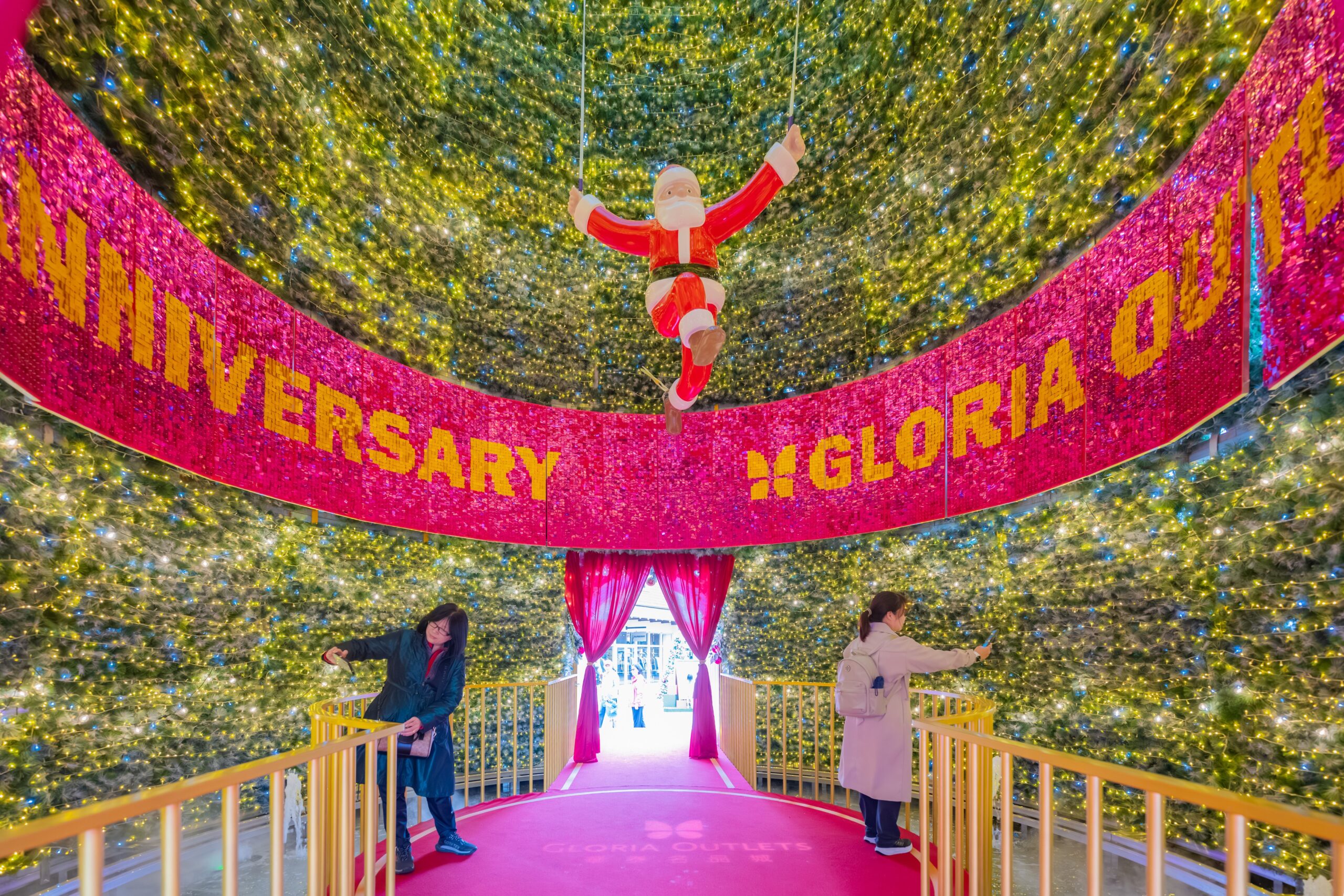 華泰名品城開幕10周年 聖誕村活動盛大登場 0caac810 a493 42fa 8663 912c3f4029b6 scaled