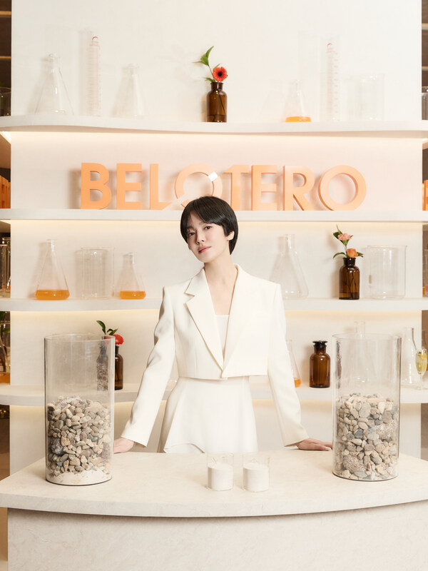 宋慧喬分享了她對這次合作的興奮之情：「對我而言，美一直在於忠於自我。BELOTERO® 與我的價值觀不謀而合，因為它能以一種忠於個人特質的方式去提升自然美。」