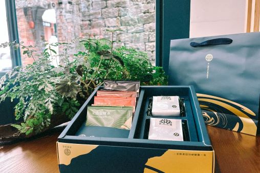 《圖說》6款風味茶包及Try+Try小包原葉茶組合。〈農業局提供〉