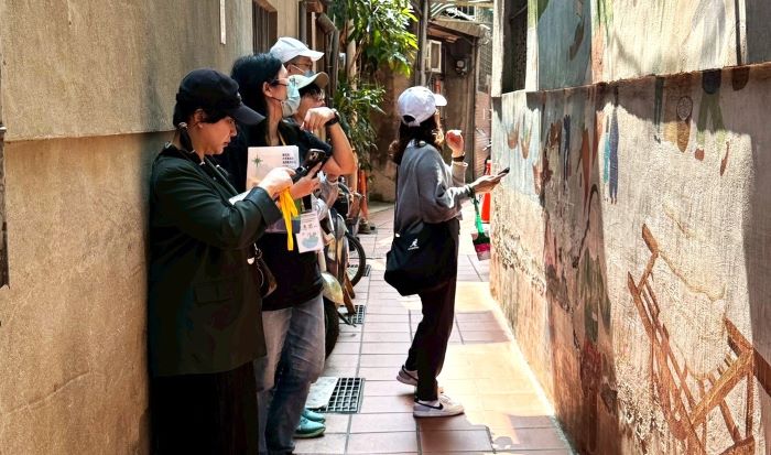 《圖說》青春小伴旅：米市巷pop world 實境解謎。〈教育局提供〉