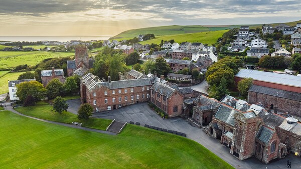 英國聖比斯公學