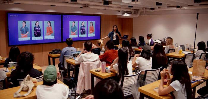 《圖說》前屆前12組入圍同學參加影像講座。〈新聞局提供〉