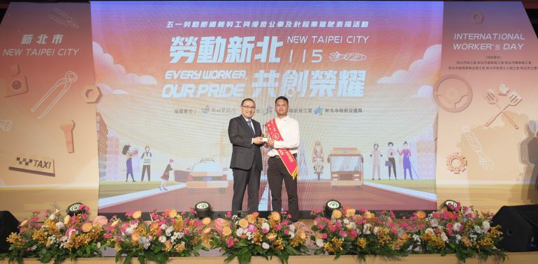 《圖說》115年模範移工艾邊(FEBRI AKNIS ALFIAN)。〈勞工局提供〉