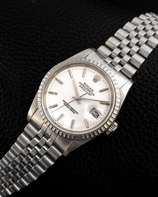 拍品 33 號 — 配備 George Daniels 同軸擒縱系統之勞力士 Datejust 腕錶 —— 勞力士 Datejust （型號16220），配備由 George Daniels 設計的同軸擒縱系統，約 1988 年製作
