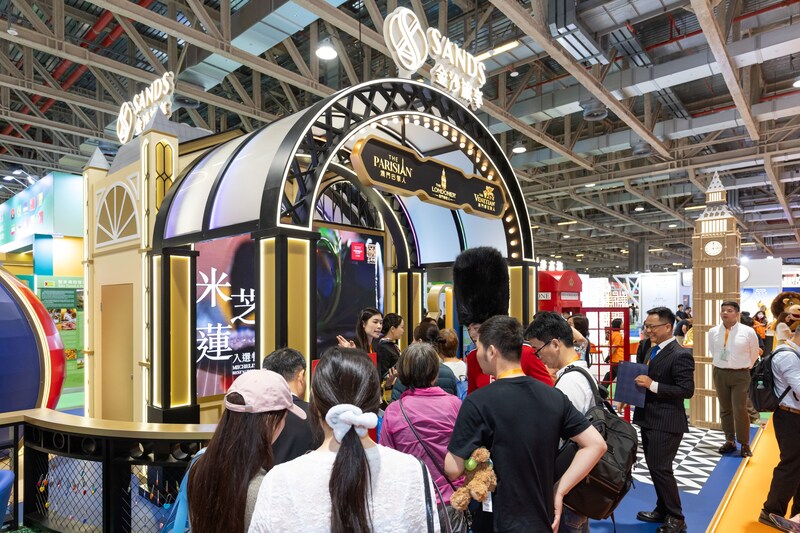 金沙中國作為澳門會展業的積極推動者，多年來充分發揮旗下世界級綜合旅遊休閒設施的優勢，為澳門提升舉辦大型會展活動的承載能力及競爭力。截至目前，公司在澳門累計舉辦近12,800項會展活動，共吸引來自全球一共逾1,570萬人次參展，持續推動澳門成為大中華、亞洲、以至全球的重要會展旅遊目的地之一。（圖為第十四屆澳門國際旅遊（產業）博覽會（2026）