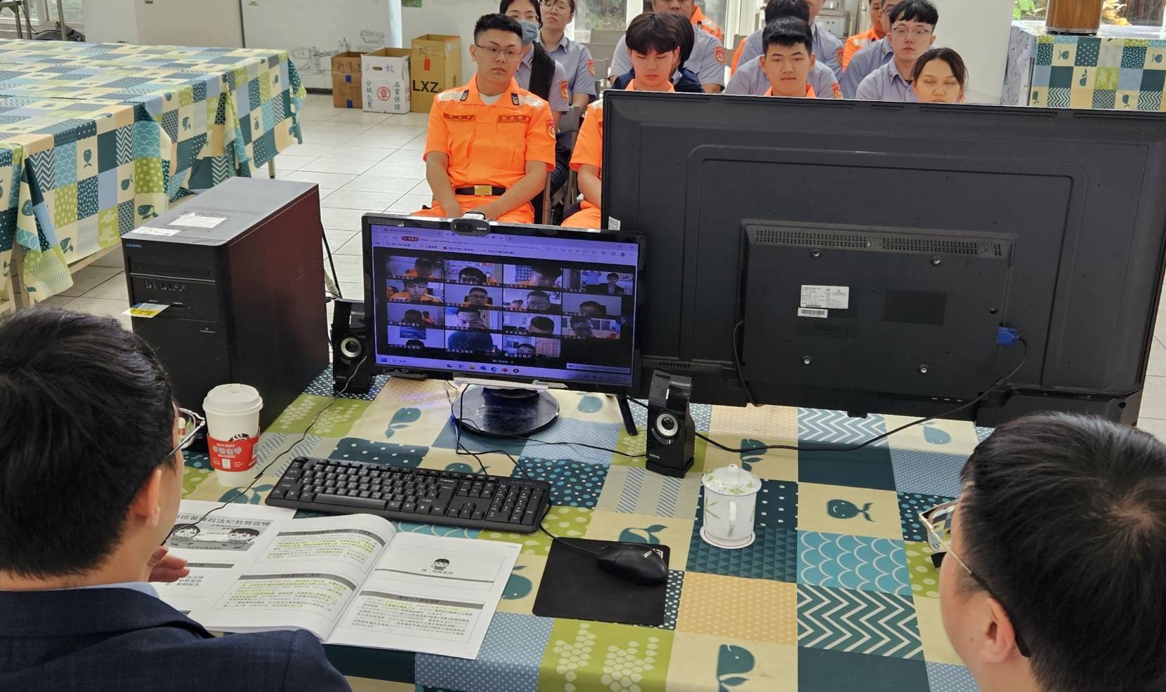 蘇俊賓回母校畢典穿「運動服」憶當年 送驚喜彩蛋祝福畢業生 S 37896278 0