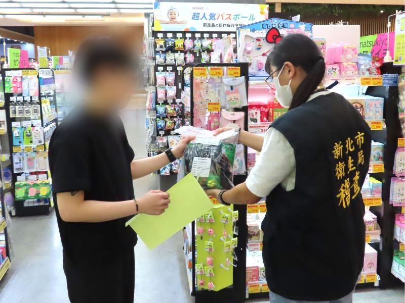 《圖說》衛生局提醒,民眾選購中元祭祀食品時,切勿購買標示不清或來源不明的食品。〈衛生局提供〉